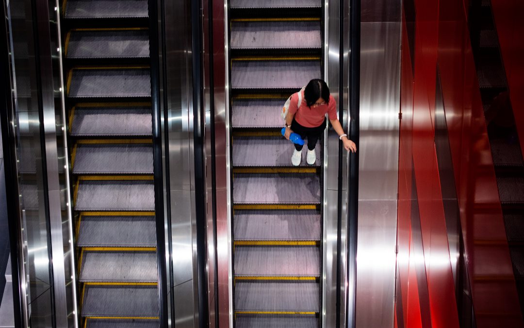 Escalera mecánica en Shopping.